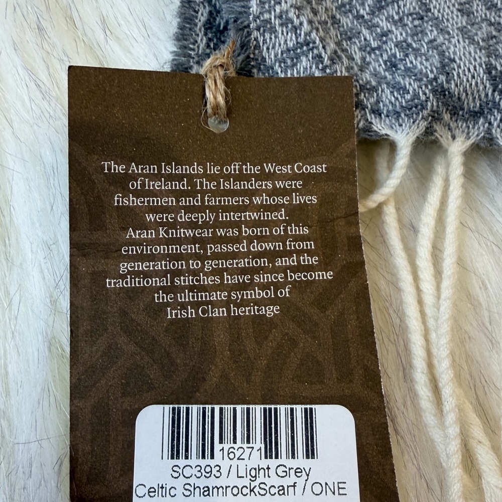 Aran Sweater Market NWT Pure Wool Blend Scarf Gray Green Celtic Fringe Ireland - Picture 5 of 8